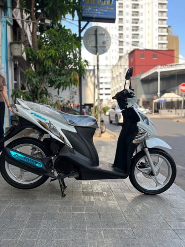Suzuki Nex 018