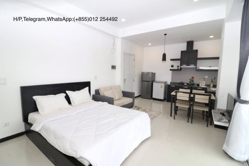 Swimming Pool and Gym Services Apartment for Rent