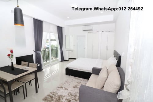 Swimming Pool and Gym Services Apartment for Rent