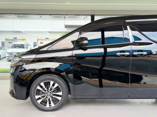 Toyota Alphard ឆ្នាំ 2016