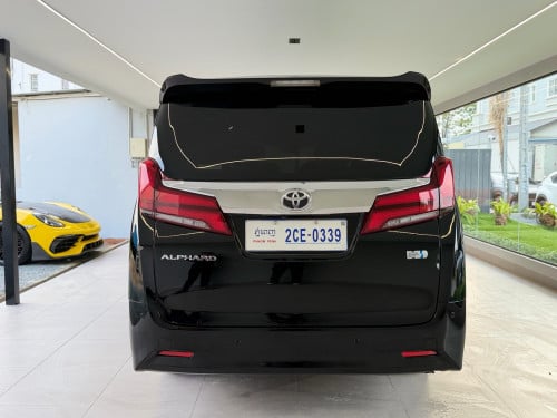 Toyota Alphard ឆ្នាំ 2016