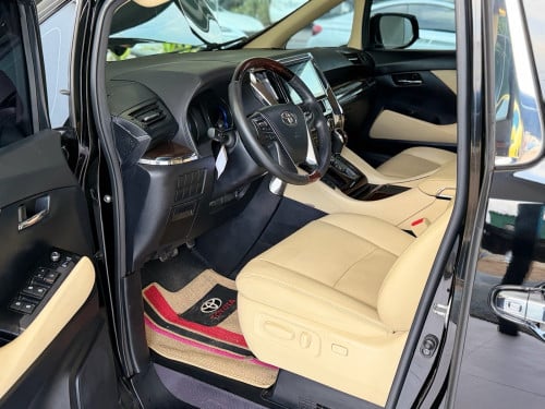 Toyota Alphard ឆ្នាំ 2016
