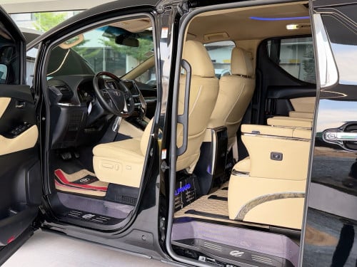 Toyota Alphard ឆ្នាំ 2016