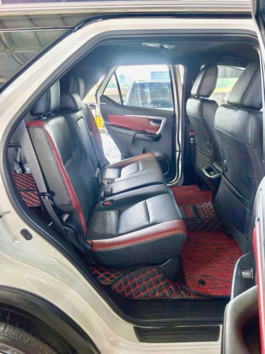 Toyota Fortuner Legender 2021 Full Option (40000kmជាង)