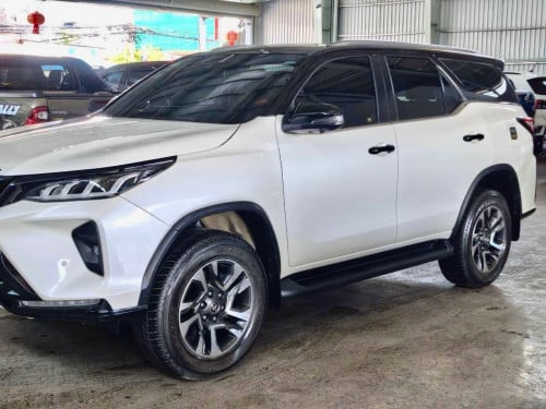 Toyota Fortuner Legender 2021 Full Option (40000kmជាង)