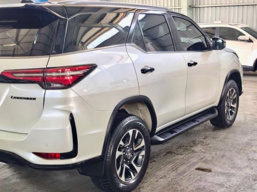 Toyota Fortuner Legender 2021 Full Option (40000kmជាង)
