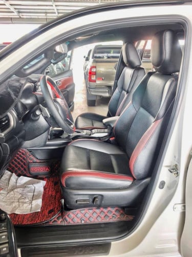 Toyota Fortuner Legender 2021 Full Option (40000kmជាង)