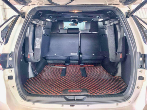 Toyota Fortuner Legender 2021 Full Option (40000kmជាង)