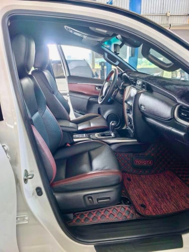 Toyota Fortuner Legender 2021 Full Option (40000kmជាង)