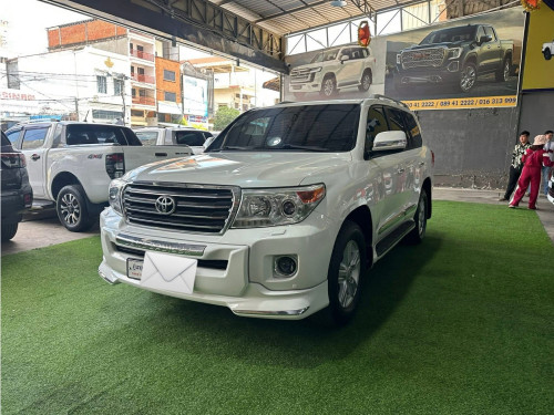 Toyota Land Cruiser V6 GX•R 2013 Full option