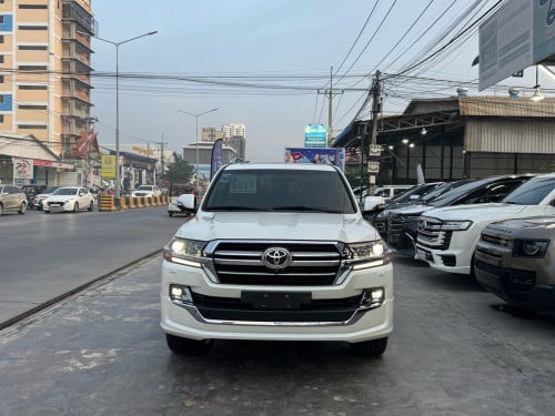 Toyota LANDCRUISER GXR 2019 Grand Touring ម្ចាស់ដើមទិញថ្មីក្រុមហ៊ុន ឈ្នាន់អូតូ+ទ្វាបុឺត