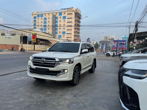 Toyota LANDCRUISER GXR 2019 Grand Touring ម្ចាស់ដើមទិញថ្មីក្រុមហ៊ុន ឈ្នាន់អូតូ+ទ្វាបុឺត