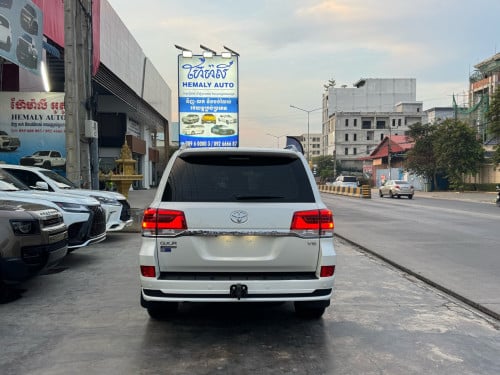 Toyota LANDCRUISER GXR 2019 Grand Touring ម្ចាស់ដើមទិញថ្មីក្រុមហ៊ុន ឈ្នាន់អូតូ+ទ្វាបុឺត