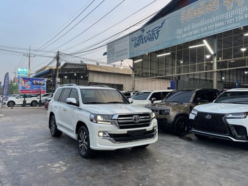 Toyota LANDCRUISER GXR 2019 Grand Touring ម្ចាស់ដើមទិញថ្មីក្រុមហ៊ុន ឈ្នាន់អូតូ+ទ្វាបុឺត