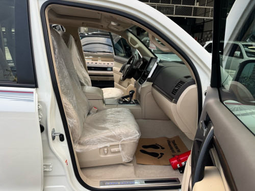 Toyota LANDCRUISER GXR 2019 Grand Touring ម្ចាស់ដើមទិញថ្មីក្រុមហ៊ុន ឈ្នាន់អូតូ+ទ្វាបុឺត