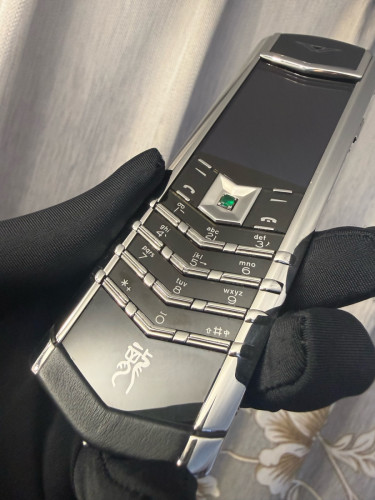 Vertu Signature S๐