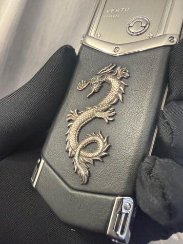 Vertu Signature S๐