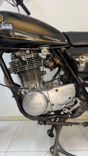 Yamaha SR400 For Sale 1350$ negotiable