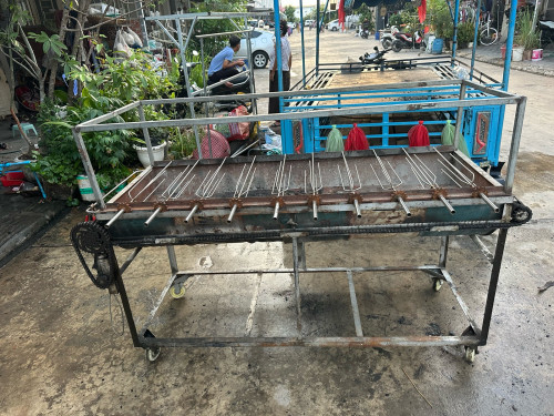 លក់រទេះអាំងត្រី