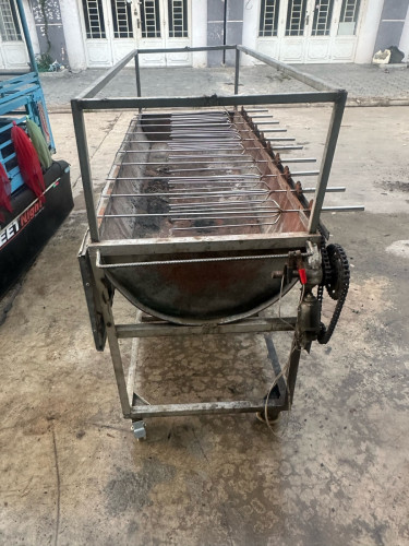 លក់រទេះអាំងត្រី