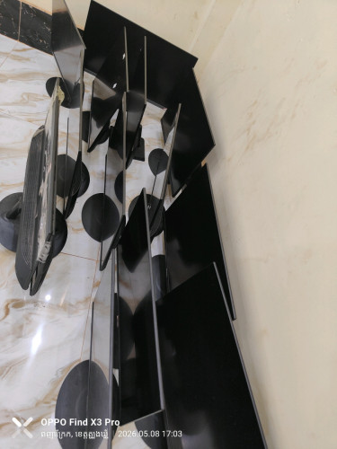 ម៉ូនីទ័រមួយទឹកលក់ធូៗ