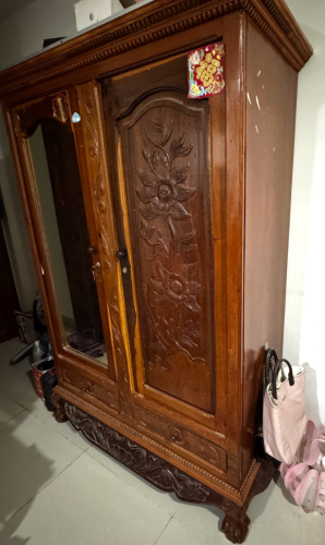 លក់ទូឈើធ្នង់