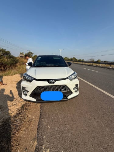 ឡានលក់ម្ចាស់ដើម