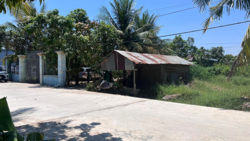 ដីគៀនស្វាយលក់ ផ្លូវបេតុង