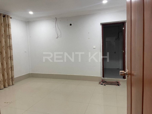 ឃ្លាំងជួលនៅបឹងទំពុន