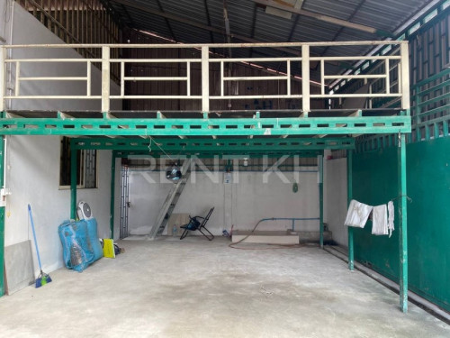 ឃ្លាំងជួលនៅបឹងទំពុន