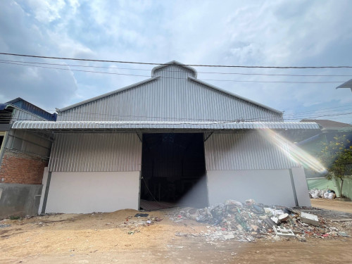 ឃ្លាំងសំរាប់ជួលនៅជិតផ្សារឈួកមាស