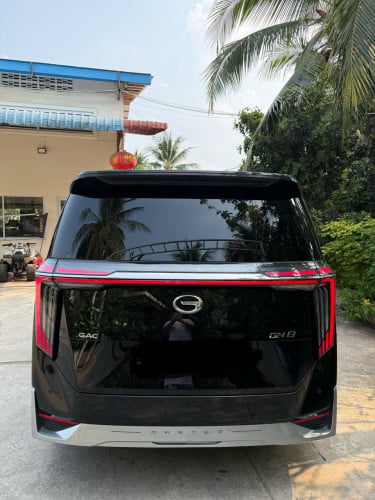 ឡានស្អាតស្គុតមួយជុំ
