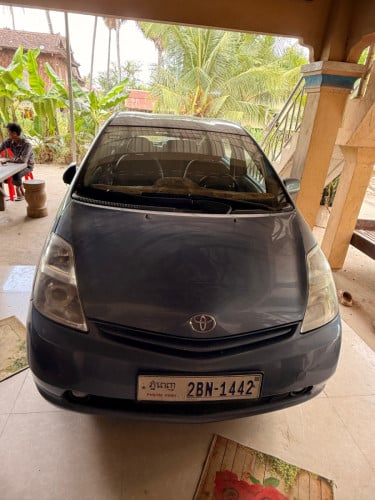 ឡាននៅស្អាត់ល្អ