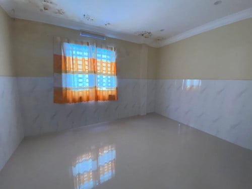 ផ្ទះល្វែងលក់បន្ទាន់ខ្លាំង តម្លៃ 25,000$