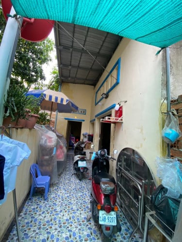 លក់បន្ទាន់ តម្លៃ 28,000$ កាត់រឹងប្លង់ជូន ទីតាំងក្បែររង្វង់មូលតាខ្មៅ