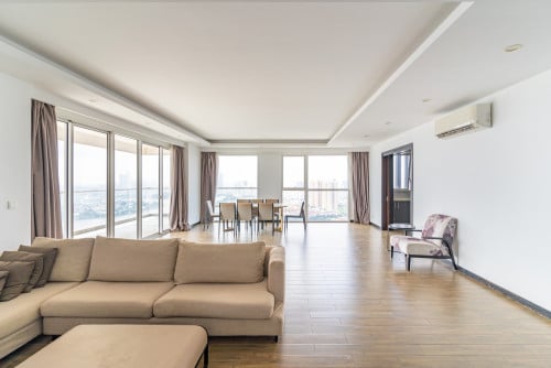 𝐅𝐨𝐫 𝐑𝐞𝐧𝐭: 3-Bedroom Apartment – Casa By Meridian Condo