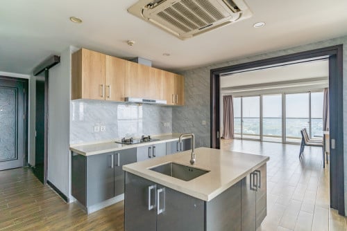 𝐅𝐨𝐫 𝐑𝐞𝐧𝐭: 3-Bedroom Apartment – Casa By Meridian Condo