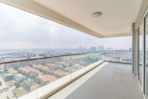 𝐅𝐨𝐫 𝐑𝐞𝐧𝐭: 3-Bedroom Apartment – Casa By Meridian Condo