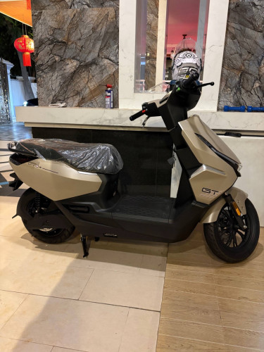 ម៉ូតូអគ្គិសនី Honda GT abs