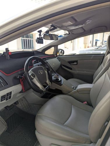 ខ្ញុំមានជួលឡាន Prius 010 ឡានថ្មី ត្រូវការជួលជិះនៅភ្នំពេញ ឬតាមខេត្ត 65$ x 1ថ្ងៃ ( 600$ x 1ខែ )
