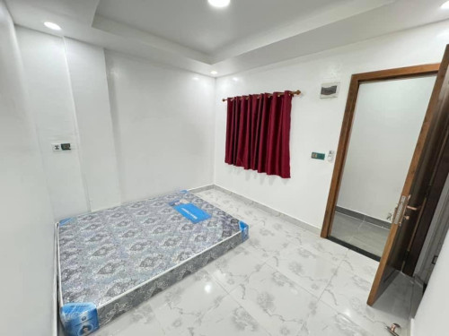 🏠房屋出租 ,12间卧室，13间浴室,租金：2000美元/月