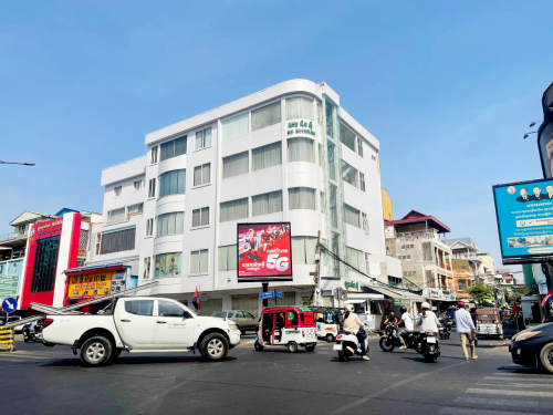 🏠 Building for Rent