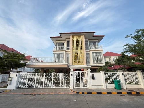 🏡 出租🕹️ 地址 : 波贝 🏠 有8个房间 💵 一个月 12.000$