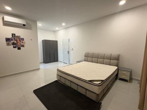 🏡 出租🕹️ 地址 : 波贝 🏠 有8个房间 💵 一个月 12.000$