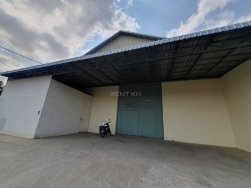 ឃ្លាំងសំរាប់ជួលនៅចោមចៅ / Warehouse for Rent at Chom Chao