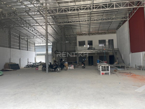ឃ្លាំងសម្រាប់ជួលនៅក្រាំងធ្នង់ / Warehouse for Rent at Sangkat Krang Thnung