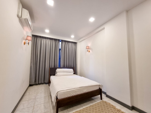 2Bedroom Serviced Apartment with Swimming pool for rent in BKK1