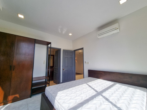 2Bedroom Serviced Apartment with Swimming pool for rent in BKK1