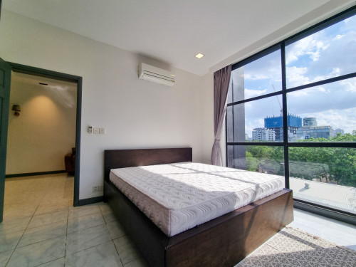 2Bedroom Serviced Apartment with Swimming pool for rent in BKK1