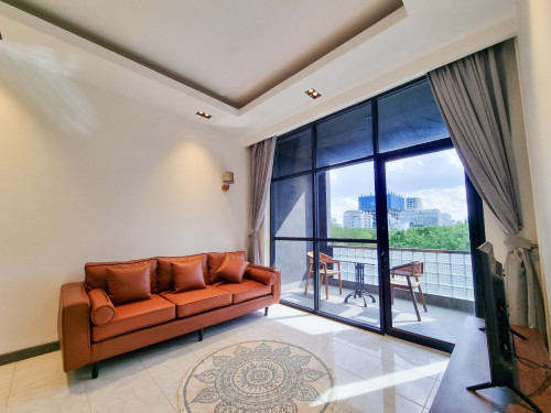 2Bedroom Serviced Apartment with Swimming pool for rent in BKK1
